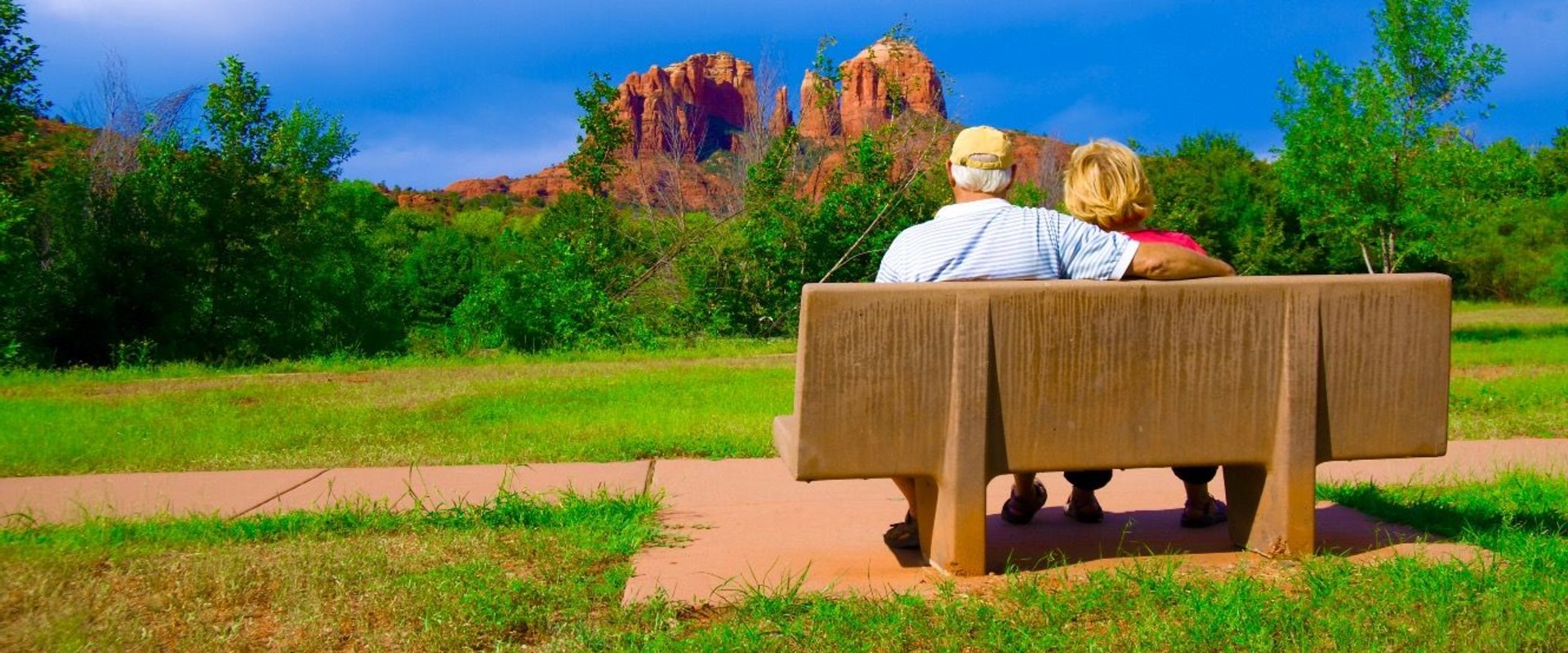 Travel and Leisure Options for Retirees in Arizona