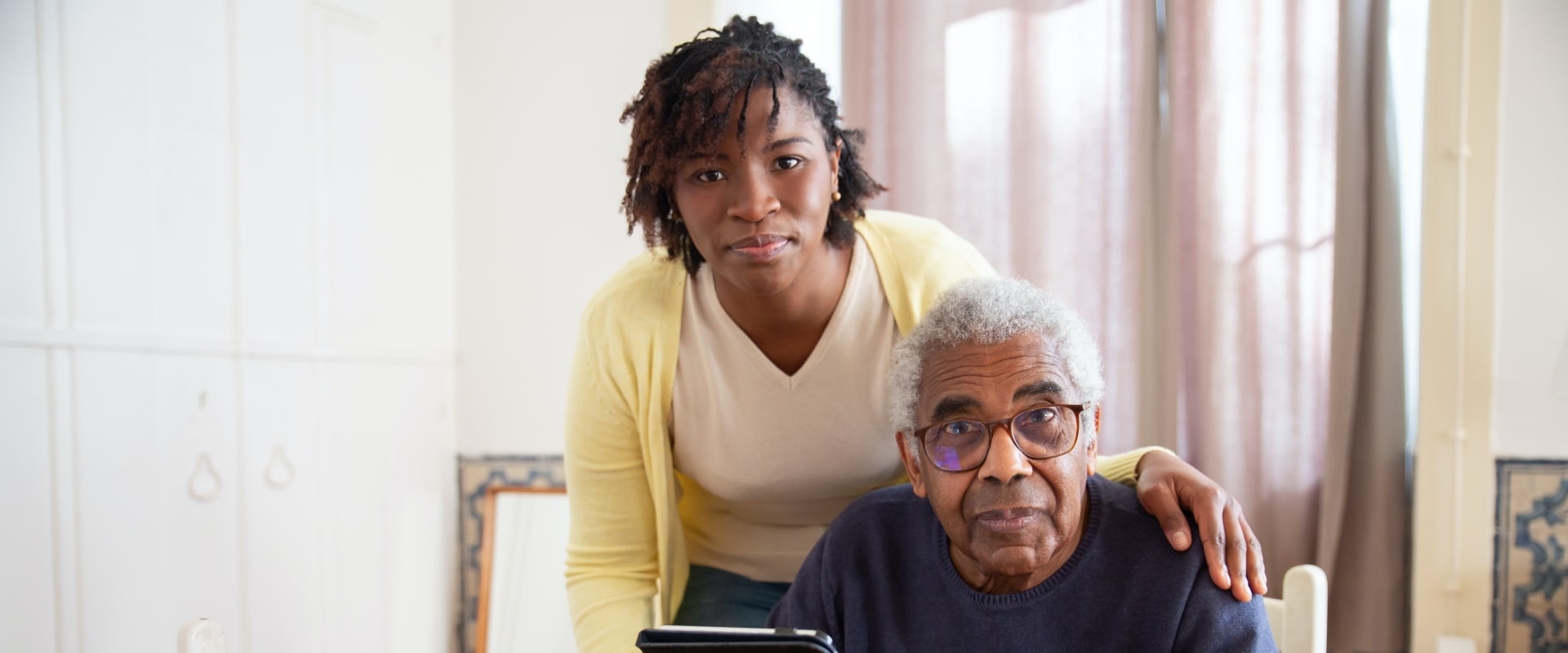 Technology Resources for Seniors in Retirement Communities: How to Stay Connected with Family and Friends